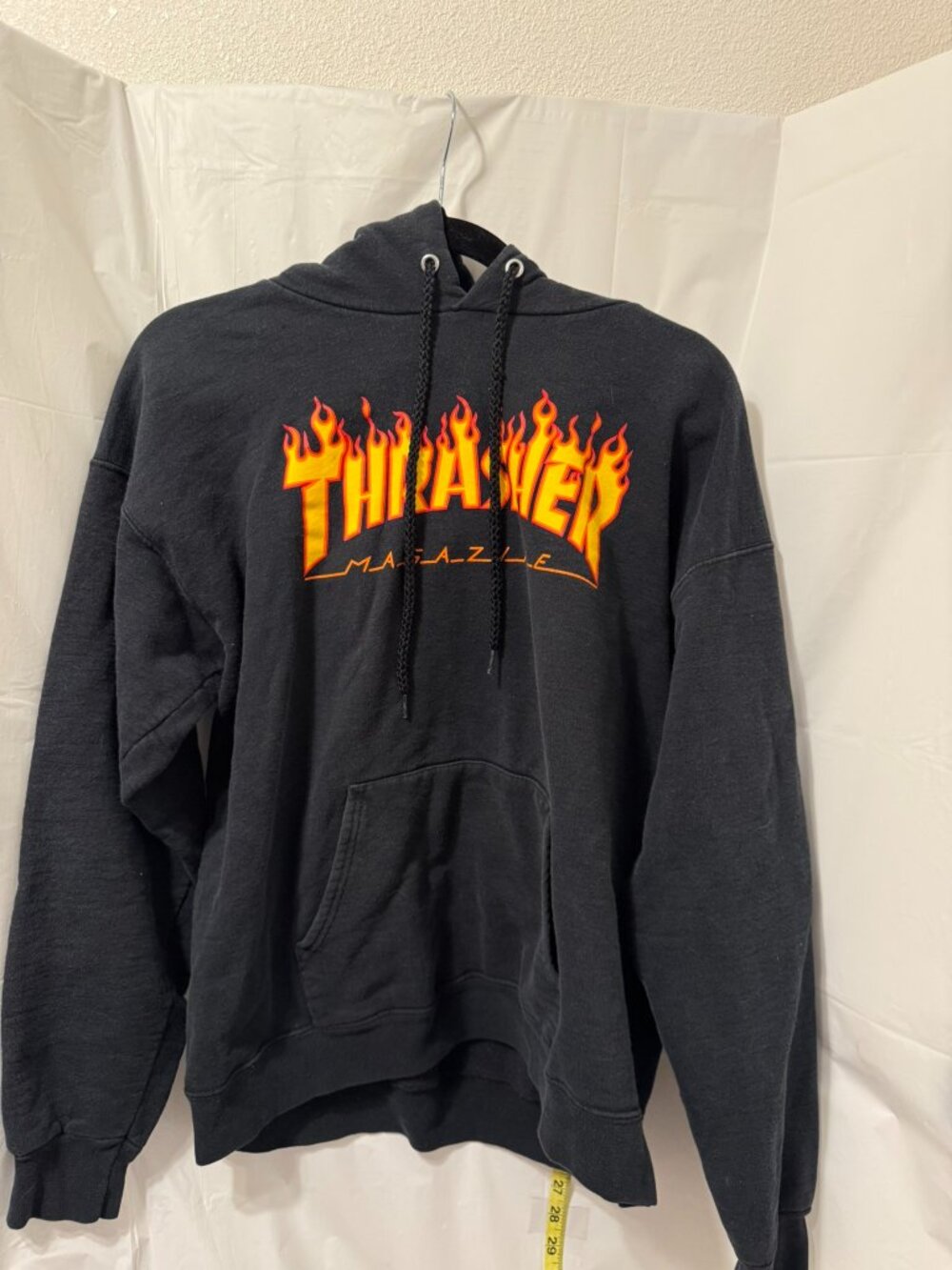 Thrasher Magazine Black Flame Logo Pullover Skater Graphic Hoodie Sweatshirt M